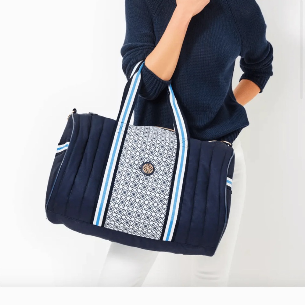NWT Lilly Pulitzer Quilted Puffer Halton Duffel Bag